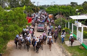 Medias Aguas celebró a Santa Marta con un Gran Desfile de Carros Alegóricos y Cabalgata